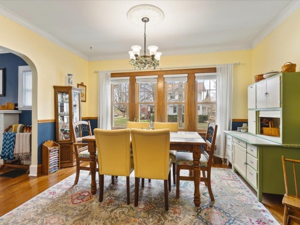 302 Rockford, ROCKFORD, Illinois 61107, 4 Bedrooms Bedrooms, ,2 BathroomsBathrooms,House,For Sale,Rockford,202601845