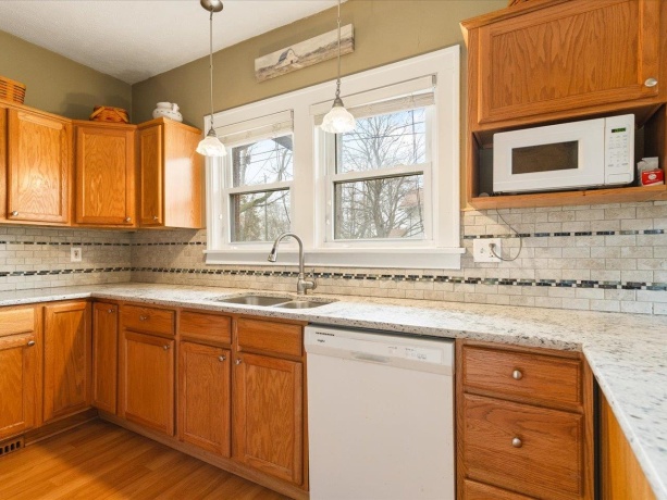 302 Rockford, ROCKFORD, Illinois 61107, 4 Bedrooms Bedrooms, ,2 BathroomsBathrooms,House,For Sale,Rockford,202601845