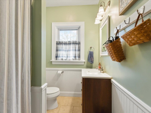 302 Rockford, ROCKFORD, Illinois 61107, 4 Bedrooms Bedrooms, ,2 BathroomsBathrooms,House,For Sale,Rockford,202601845