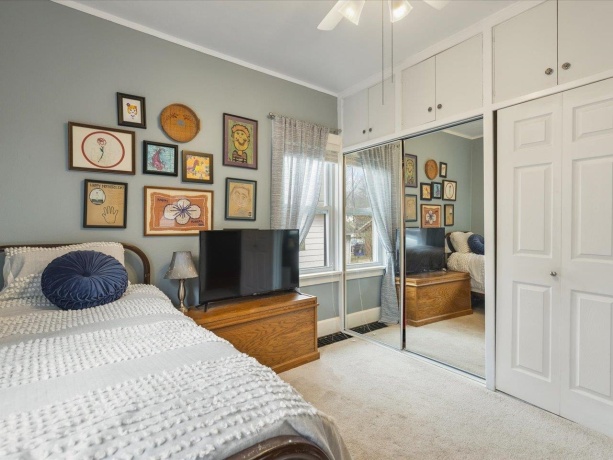 302 Rockford, ROCKFORD, Illinois 61107, 4 Bedrooms Bedrooms, ,2 BathroomsBathrooms,House,For Sale,Rockford,202601845