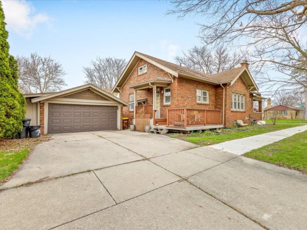 302 Rockford, ROCKFORD, Illinois 61107, 4 Bedrooms Bedrooms, ,2 BathroomsBathrooms,House,For Sale,Rockford,202601845