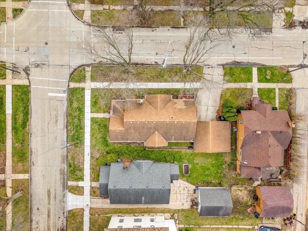 302 Rockford, ROCKFORD, Illinois 61107, 4 Bedrooms Bedrooms, ,2 BathroomsBathrooms,House,For Sale,Rockford,202601845