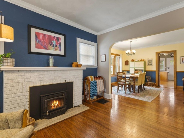 302 Rockford, ROCKFORD, Illinois 61107, 4 Bedrooms Bedrooms, ,2 BathroomsBathrooms,House,For Sale,Rockford,202601845