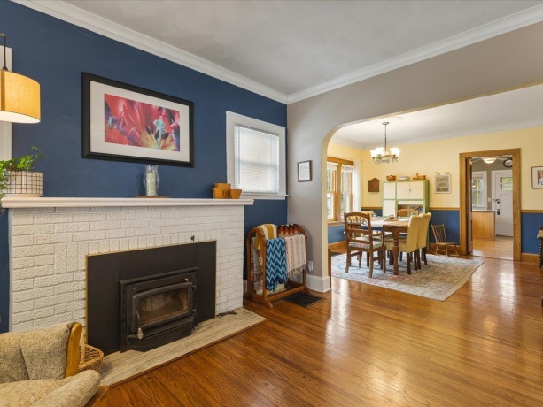 302 Rockford, ROCKFORD, Illinois 61107, 4 Bedrooms Bedrooms, ,2 BathroomsBathrooms,House,For Sale,Rockford,202601845