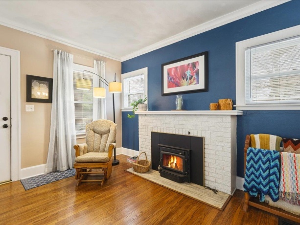 302 Rockford, ROCKFORD, Illinois 61107, 4 Bedrooms Bedrooms, ,2 BathroomsBathrooms,House,For Sale,Rockford,202601845