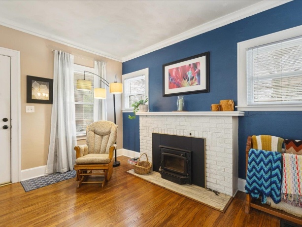 302 Rockford, ROCKFORD, Illinois 61107, 4 Bedrooms Bedrooms, ,2 BathroomsBathrooms,House,For Sale,Rockford,202601845