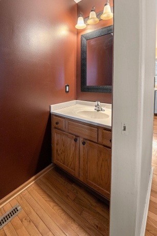 918 JULIEN, BELVIDERE, Illinois 61008, 3 Bedrooms Bedrooms, ,2 BathroomsBathrooms,House,For Sale,JULIEN,202601848