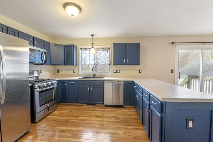 918 JULIEN, BELVIDERE, Illinois 61008, 3 Bedrooms Bedrooms, ,2 BathroomsBathrooms,House,For Sale,JULIEN,202601848