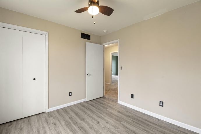 918 JULIEN, BELVIDERE, Illinois 61008, 3 Bedrooms Bedrooms, ,2 BathroomsBathrooms,House,For Sale,JULIEN,202601848