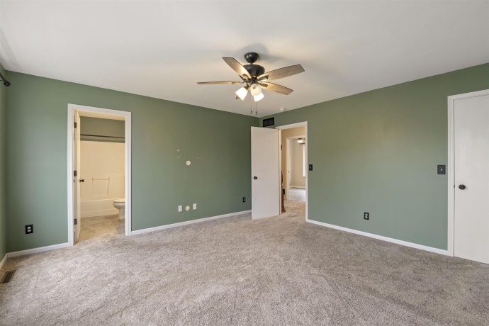 918 JULIEN, BELVIDERE, Illinois 61008, 3 Bedrooms Bedrooms, ,2 BathroomsBathrooms,House,For Sale,JULIEN,202601848