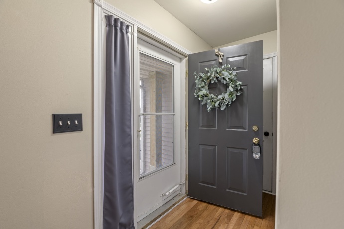 918 JULIEN, BELVIDERE, Illinois 61008, 3 Bedrooms Bedrooms, ,2 BathroomsBathrooms,House,For Sale,JULIEN,202601848