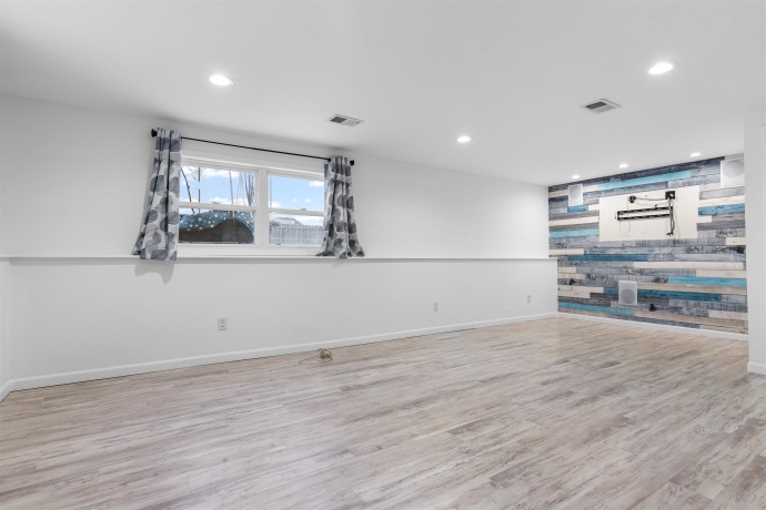 14049 HANNA, SOUTH BELOIT, Illinois 61080, 3 Bedrooms Bedrooms, ,3 BathroomsBathrooms,House,For Sale,HANNA,202601491