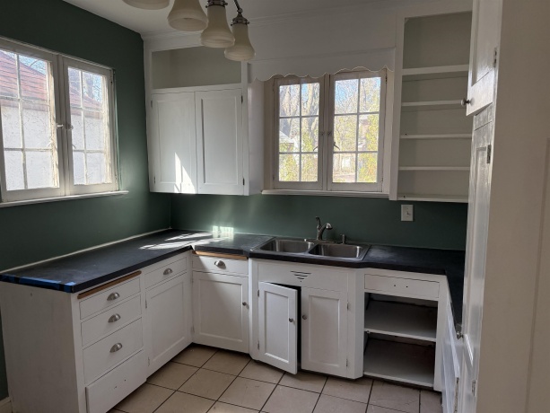 618 Harvey, FREEPORT, Illinois 61032, 3 Bedrooms Bedrooms, ,2 BathroomsBathrooms,House,For Sale,Harvey,202601820