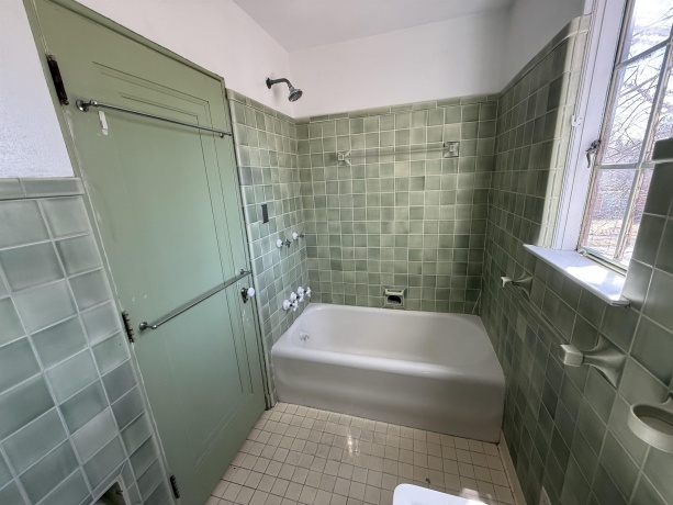 618 Harvey, FREEPORT, Illinois 61032, 3 Bedrooms Bedrooms, ,2 BathroomsBathrooms,House,For Sale,Harvey,202601820