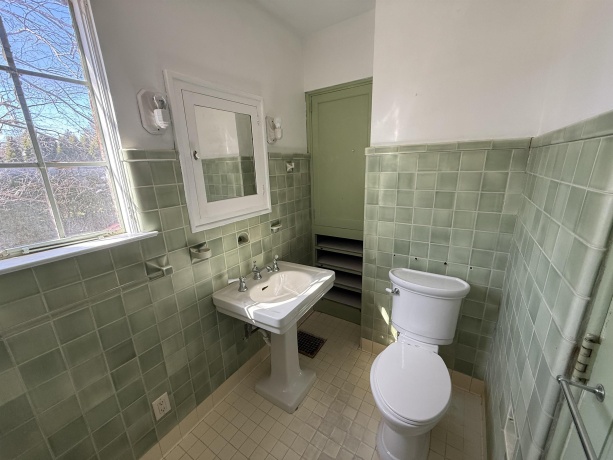 618 Harvey, FREEPORT, Illinois 61032, 3 Bedrooms Bedrooms, ,2 BathroomsBathrooms,House,For Sale,Harvey,202601820