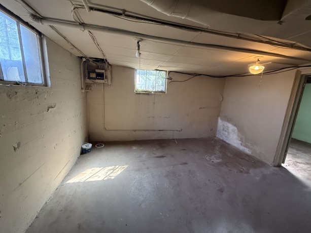 618 Harvey, FREEPORT, Illinois 61032, 3 Bedrooms Bedrooms, ,2 BathroomsBathrooms,House,For Sale,Harvey,202601820