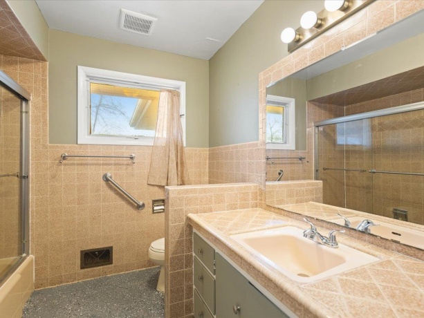 2515 Mandrake, ROCKFORD, Illinois 61108, 3 Bedrooms Bedrooms, ,2 BathroomsBathrooms,House,For Sale,Mandrake,202601851