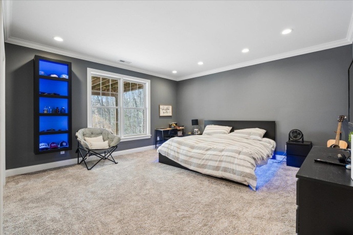 77 Roosevelt, EAST DUBUQUE, Illinois 61025, 5 Bedrooms Bedrooms, ,4 BathroomsBathrooms,House,For Sale,Roosevelt,202601853