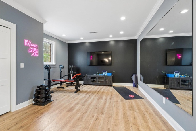 77 Roosevelt, EAST DUBUQUE, Illinois 61025, 5 Bedrooms Bedrooms, ,4 BathroomsBathrooms,House,For Sale,Roosevelt,202601853