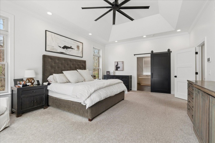 77 Roosevelt, EAST DUBUQUE, Illinois 61025, 5 Bedrooms Bedrooms, ,4 BathroomsBathrooms,House,For Sale,Roosevelt,202601853