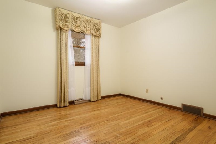 1110 Roxbury, ROCKFORD, Illinois 61107, 3 Bedrooms Bedrooms, ,2 BathroomsBathrooms,House,For Sale,Roxbury,202601667