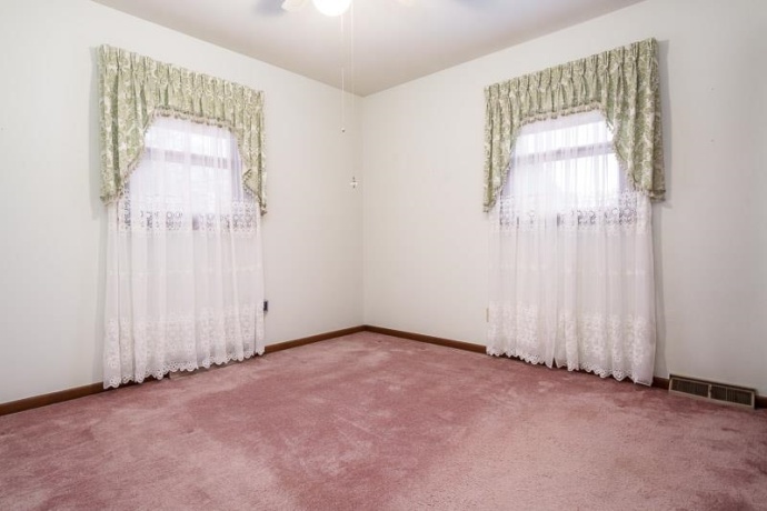 1110 Roxbury, ROCKFORD, Illinois 61107, 3 Bedrooms Bedrooms, ,2 BathroomsBathrooms,House,For Sale,Roxbury,202601667