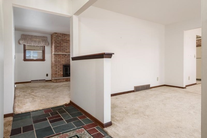 1110 Roxbury, ROCKFORD, Illinois 61107, 3 Bedrooms Bedrooms, ,2 BathroomsBathrooms,House,For Sale,Roxbury,202601667