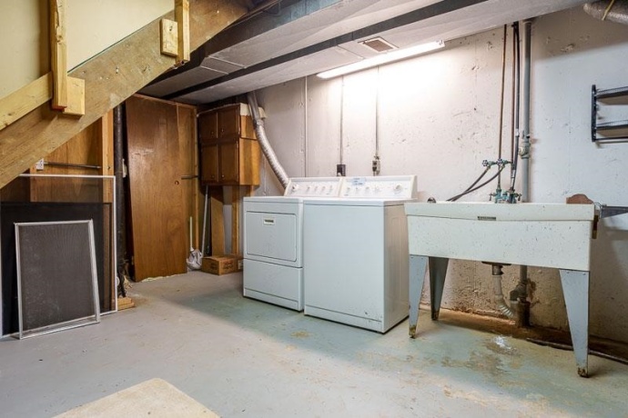 1110 Roxbury, ROCKFORD, Illinois 61107, 3 Bedrooms Bedrooms, ,2 BathroomsBathrooms,House,For Sale,Roxbury,202601667