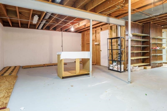 1110 Roxbury, ROCKFORD, Illinois 61107, 3 Bedrooms Bedrooms, ,2 BathroomsBathrooms,House,For Sale,Roxbury,202601667