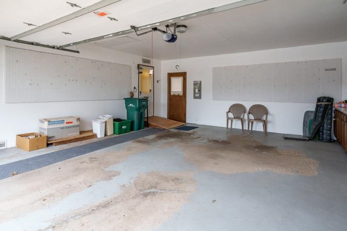 1110 Roxbury, ROCKFORD, Illinois 61107, 3 Bedrooms Bedrooms, ,2 BathroomsBathrooms,House,For Sale,Roxbury,202601667