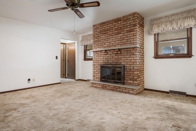 1110 Roxbury, ROCKFORD, Illinois 61107, 3 Bedrooms Bedrooms, ,2 BathroomsBathrooms,House,For Sale,Roxbury,202601667