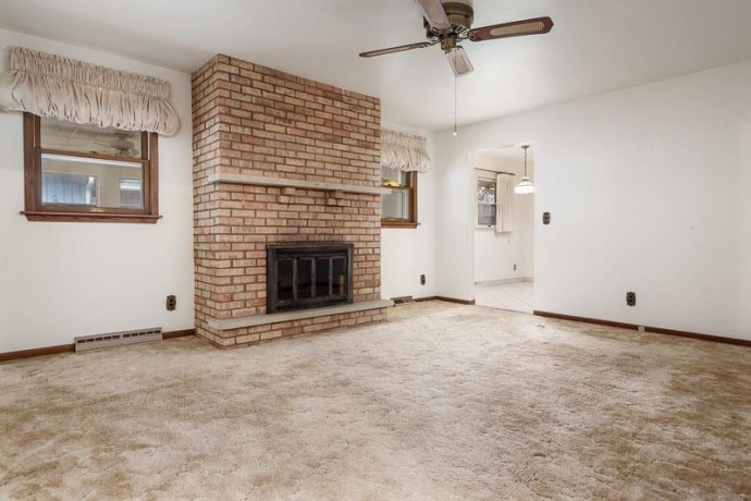 1110 Roxbury, ROCKFORD, Illinois 61107, 3 Bedrooms Bedrooms, ,2 BathroomsBathrooms,House,For Sale,Roxbury,202601667