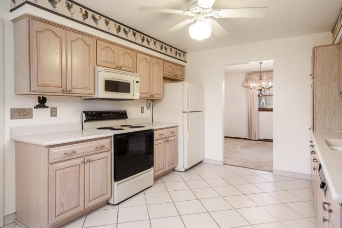 1110 Roxbury, ROCKFORD, Illinois 61107, 3 Bedrooms Bedrooms, ,2 BathroomsBathrooms,House,For Sale,Roxbury,202601667