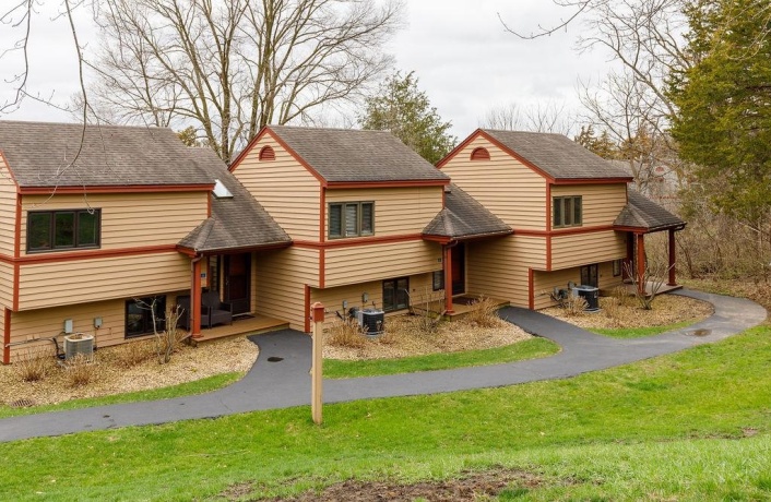 27 Spring Creek, GALENA, Illinois 61036, 2 Bedrooms Bedrooms, ,2 BathroomsBathrooms,Condominium,For Sale,Spring Creek,202601856