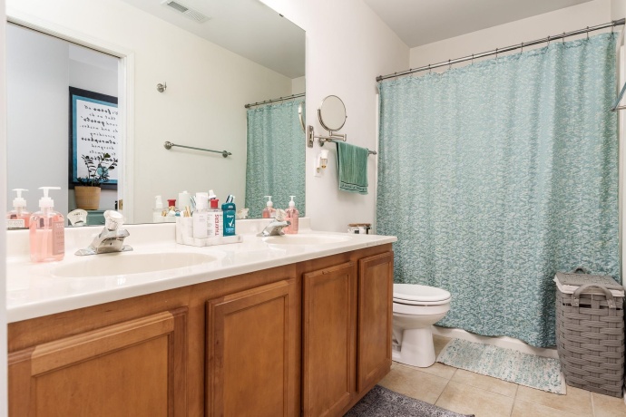 6307 Commonwealth, LOVES PARK, Illinois 61111, 2 Bedrooms Bedrooms, ,2 BathroomsBathrooms,Condominium,For Sale,Commonwealth,202601857