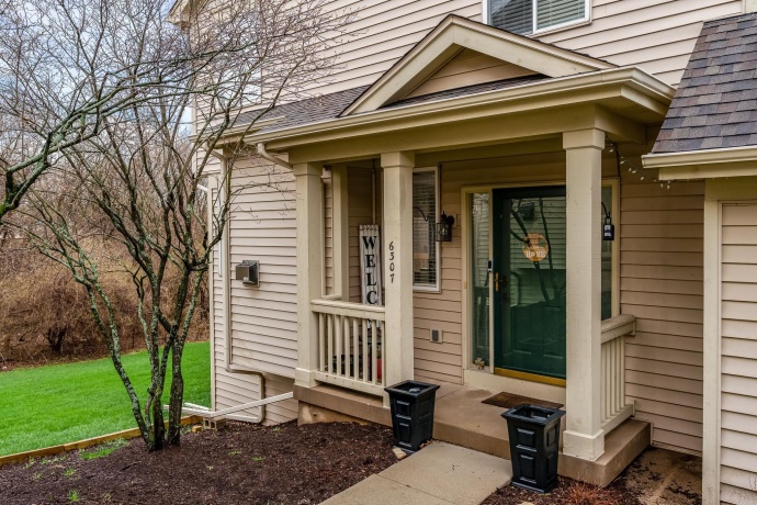 6307 Commonwealth, LOVES PARK, Illinois 61111, 2 Bedrooms Bedrooms, ,2 BathroomsBathrooms,Condominium,For Sale,Commonwealth,202601857