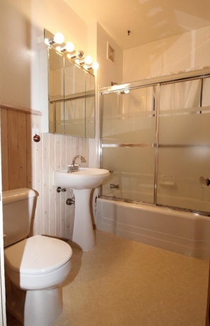 2317 11th, ROCKFORD, Illinois 61104, 4 Bedrooms Bedrooms, ,1 BathroomBathrooms,House,For Sale,11th,202601859