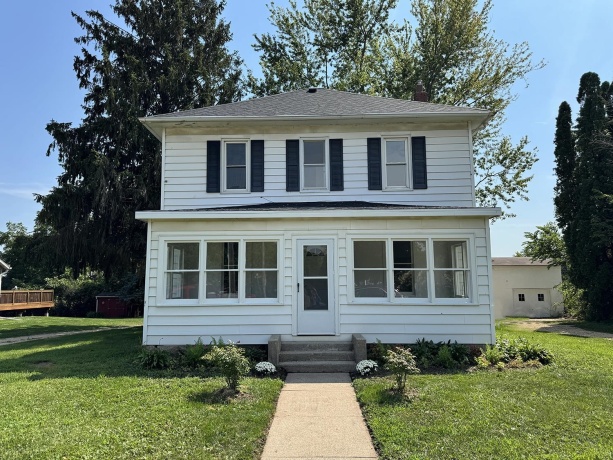 101 Division, SHANNON, Illinois 61078, 4 Bedrooms Bedrooms, ,2 BathroomsBathrooms,House,For Sale,Division,202600689