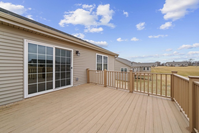 732 Keller, DIXON, Illinois 61021, 2 Bedrooms Bedrooms, ,2 BathroomsBathrooms,Condominium,For Sale,Keller,202601862