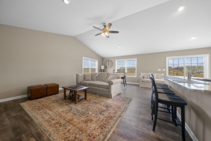 732 Keller, DIXON, Illinois 61021, 2 Bedrooms Bedrooms, ,2 BathroomsBathrooms,Condominium,For Sale,Keller,202601862