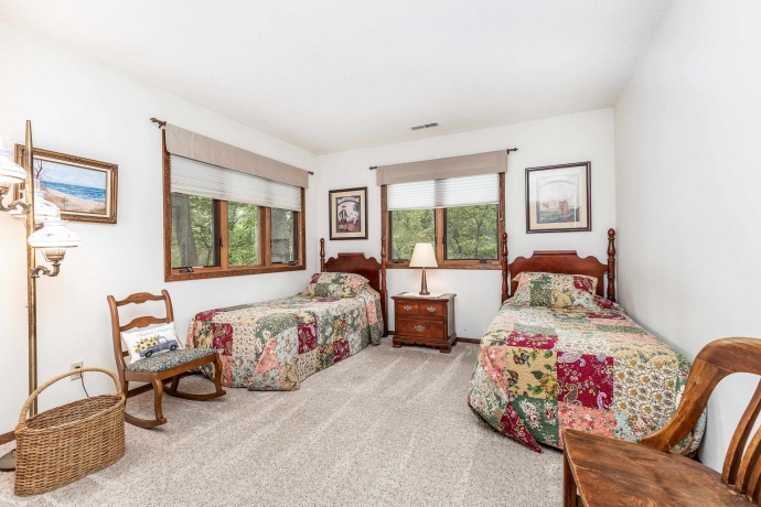 10 Woodway, GALENA, Illinois 61036, 4 Bedrooms Bedrooms, ,3 BathroomsBathrooms,House,For Sale,Woodway,202506275