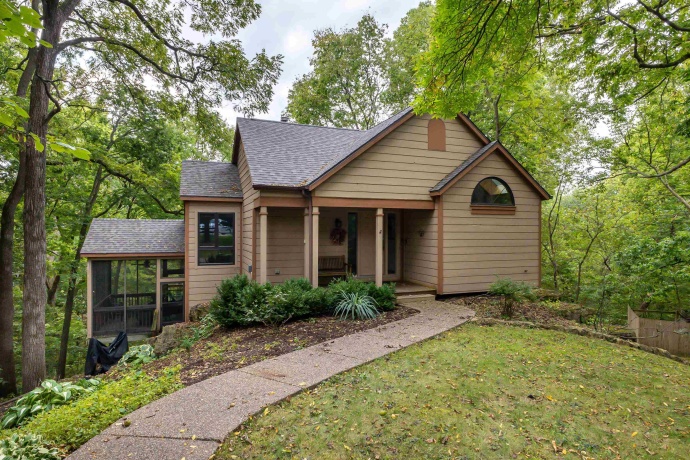 10 Woodway, GALENA, Illinois 61036, 4 Bedrooms Bedrooms, ,3 BathroomsBathrooms,House,For Sale,Woodway,202506275