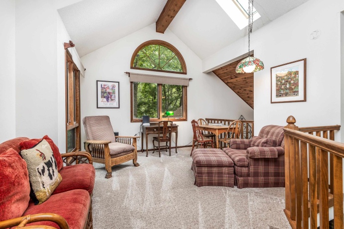 10 Woodway, GALENA, Illinois 61036, 4 Bedrooms Bedrooms, ,3 BathroomsBathrooms,House,For Sale,Woodway,202506275