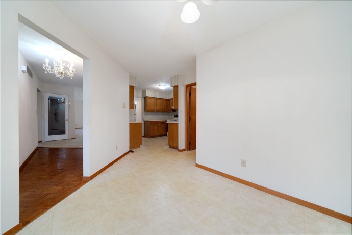 5036 Valley Pines, ROCKFORD, Illinois 61109, 2 Bedrooms Bedrooms, ,2 BathroomsBathrooms,Condominium,For Sale,Valley Pines,202601867