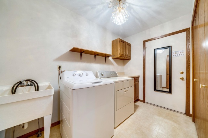 5036 Valley Pines, ROCKFORD, Illinois 61109, 2 Bedrooms Bedrooms, ,2 BathroomsBathrooms,Condominium,For Sale,Valley Pines,202601867