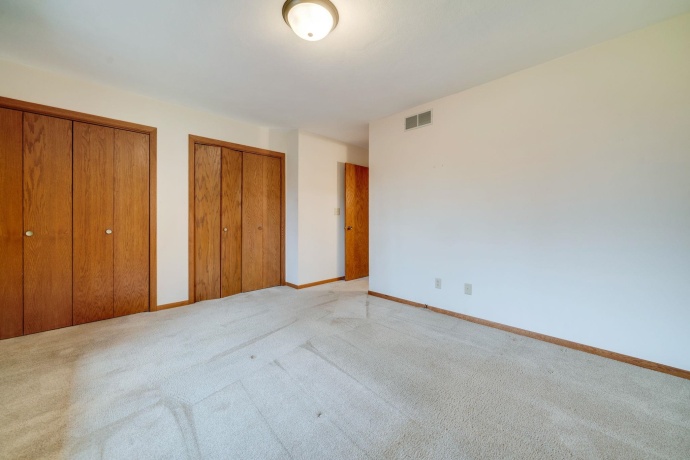 5036 Valley Pines, ROCKFORD, Illinois 61109, 2 Bedrooms Bedrooms, ,2 BathroomsBathrooms,Condominium,For Sale,Valley Pines,202601867