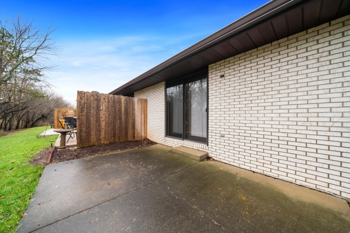 5036 Valley Pines, ROCKFORD, Illinois 61109, 2 Bedrooms Bedrooms, ,2 BathroomsBathrooms,Condominium,For Sale,Valley Pines,202601867