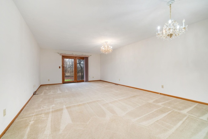 5036 Valley Pines, ROCKFORD, Illinois 61109, 2 Bedrooms Bedrooms, ,2 BathroomsBathrooms,Condominium,For Sale,Valley Pines,202601867