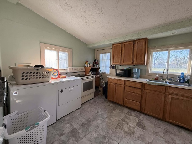 505 Main, DURAND, Illinois 61024, 2 Bedrooms Bedrooms, ,1 BathroomBathrooms,House,For Sale,Main,202601873