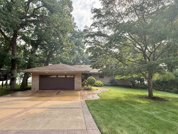 2107 Pow Wow, BELOIT, Wisconsin 53511, 4 Bedrooms Bedrooms, ,3 BathroomsBathrooms,House,For Sale,Pow Wow,202600835